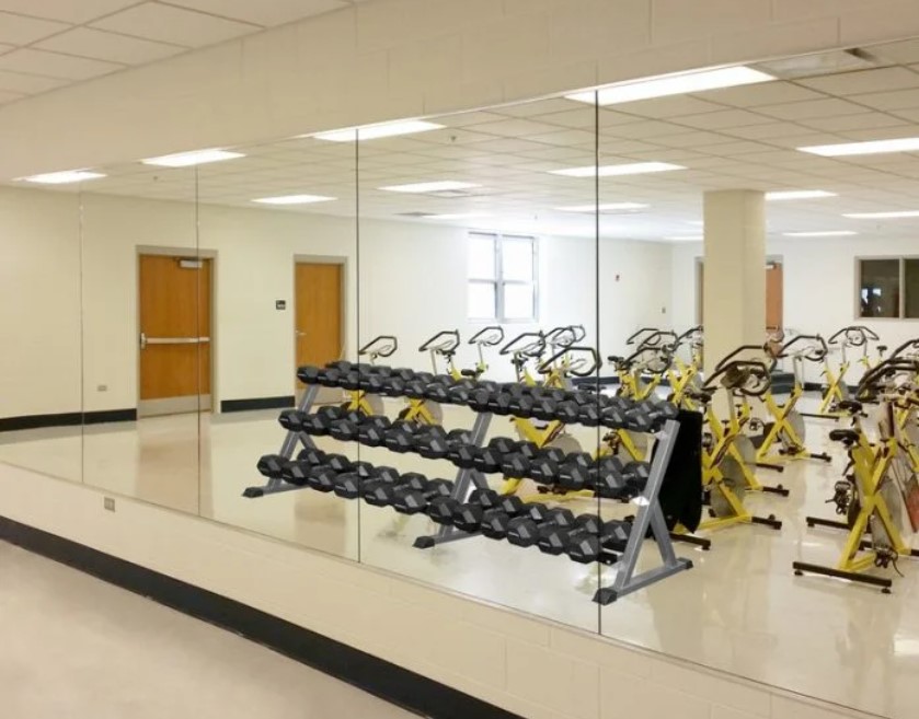 Custom Mirrors, Dubai – 6 mm Tailor-Made Wall & Bathroom Mirrors, Framed and Frameless Mirror Solutions with Polished Edges by INFOCUS Glass & Aluminium Works, UAE